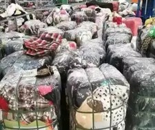 30 Items Shop Closure Clothing Second Hand