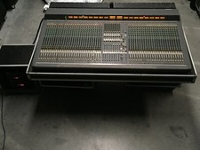 Yamaha PM4000 analog mixing console  Vintage audio and build quality.