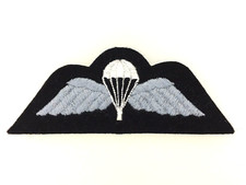 Britain/British Royal Air Force (R.A.F.) Paratrooper’s cloth jump wings blue.