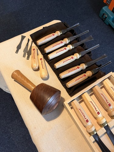 Flex cut carving set with - cut,