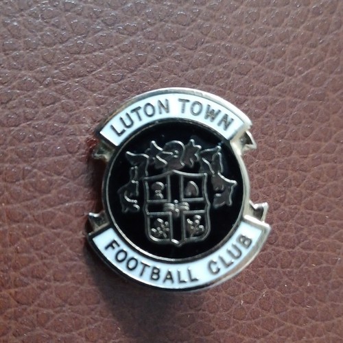 Luton town crest enamel - fc,