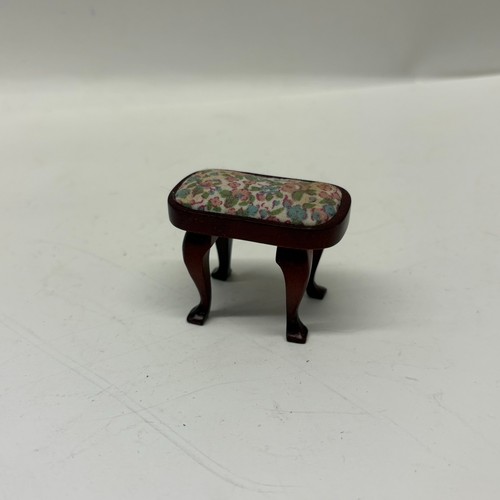 12th scale dolls house - scale,