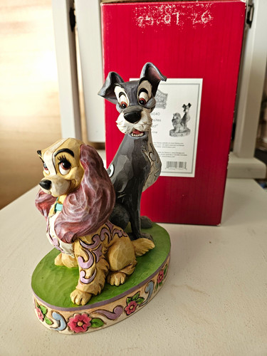 Disney traditions lady - traditions,