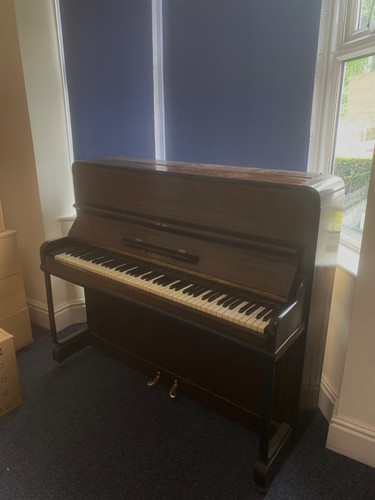 Squire upright piano - b.,