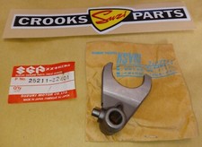 NOS 25211-32401 DR400/GN400/SP370/SP400 Genuine Suzuki Gear Selector Fork No.1