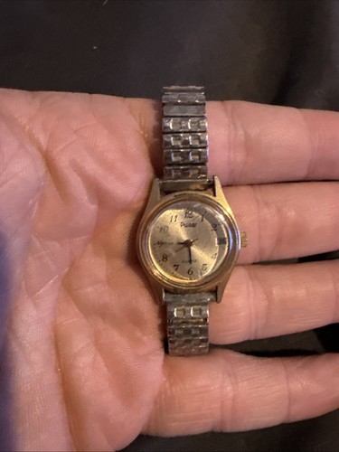 Women pulsar quarts watch - pulsar,