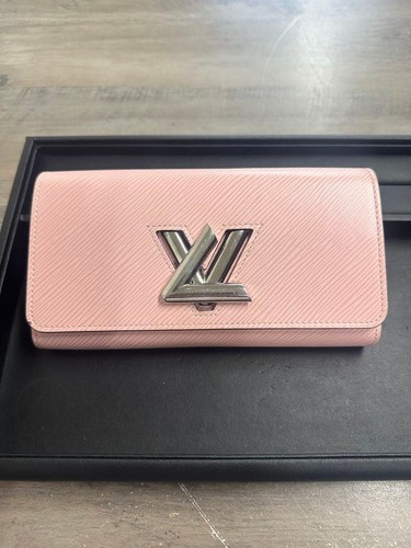 Authenticated louis vuitton - [authenticated],