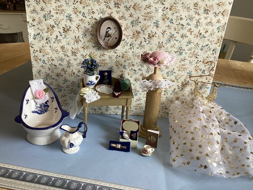 Dolls house scale - house, 1.12