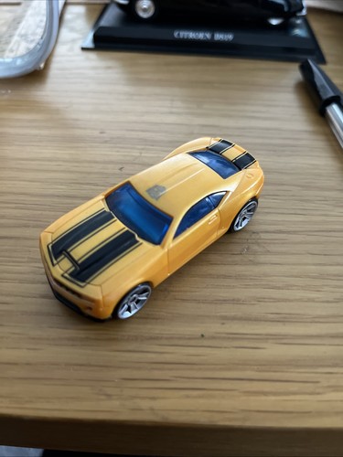 Model bumblebee - of,