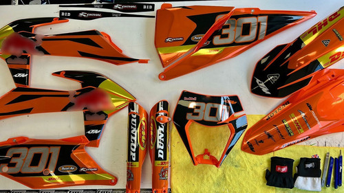 Graphics plastics kit - graphics, &
