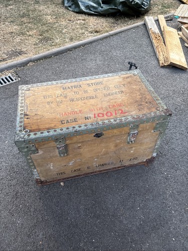 Vintage packing crate - packing,