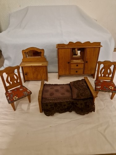 Vintage scale dolls - 1/12,