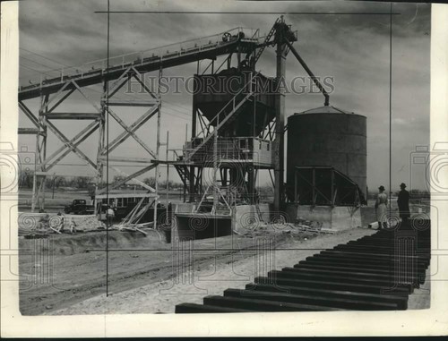 1941 press photo cement silo - press,