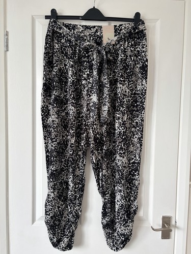 Women monochrome - women’s,