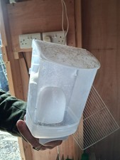 Feeding Hoppers
