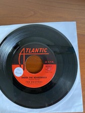 THE DRIFTERS      UNDER THE BOARDWALK