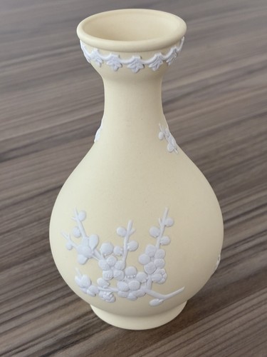 Wedgwood primrose yellow - primrose,