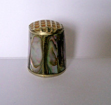 MOTHER OF PEARL THIMBLE 