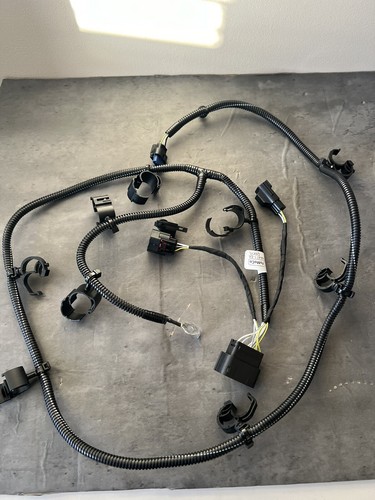 New genuine ford focus 18 - new,