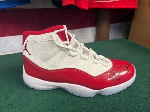 Michael jordan signed sneaker - michael,