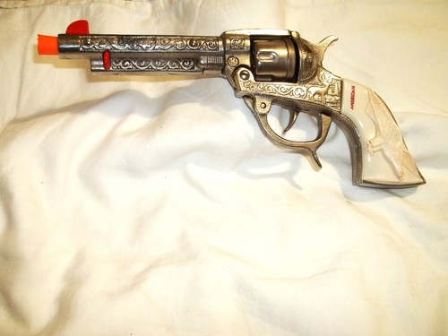 American cast iron - cap, gun