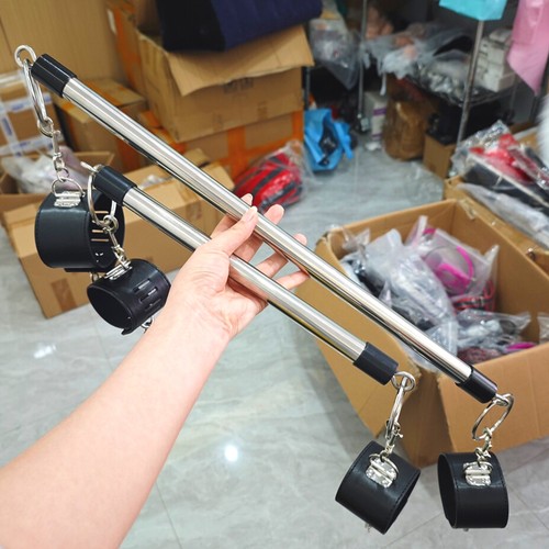 Open leg spreader bar - leg,