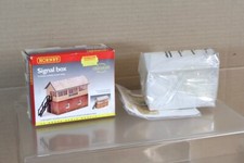 HORNBY R8205 SIGNAL BOX for