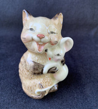 Beswick "Laughing Cat and Mouse"  Porcelain Figurine # 2100 w/ sticker