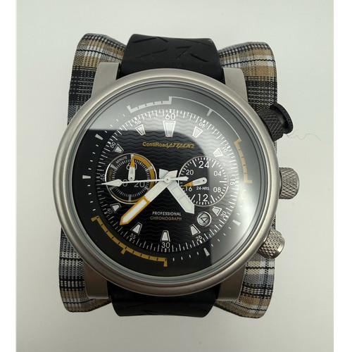 Limited collaboration between