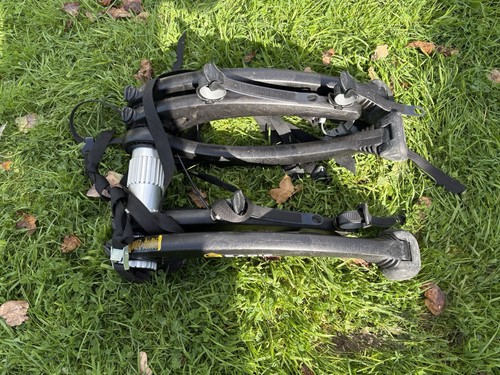 Saris 801bl bones bike - 3-bike, car