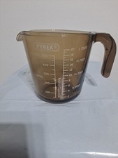 Vintage Pyrex Brown Glass Measuring Jug  One Pint / 500ml