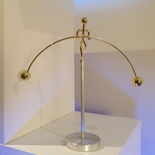Kinetic sculpture metal - sculpture,