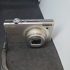 Silver Nikon COOLPIX S6000