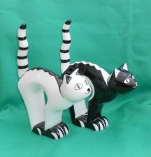 Cmielow Porcelain Arched Cats