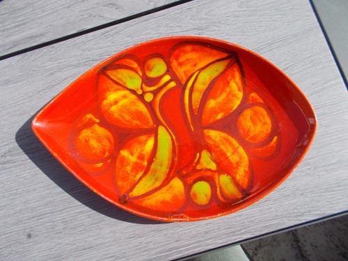 Poole pottery delphis spear - poole,