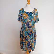 Pretty Vacant UK 14 50s Style Floral Print Dress