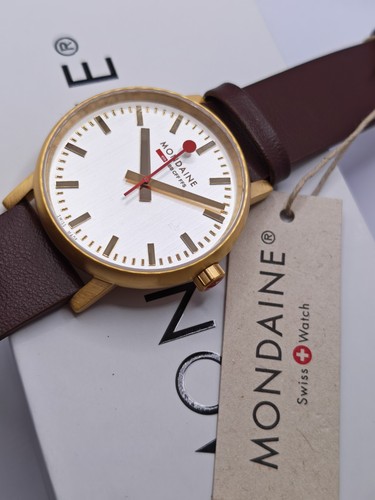 New mondaine yellow gold tone - yellow,