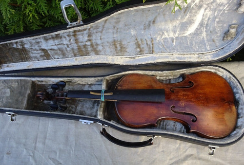 Old violin violin full size