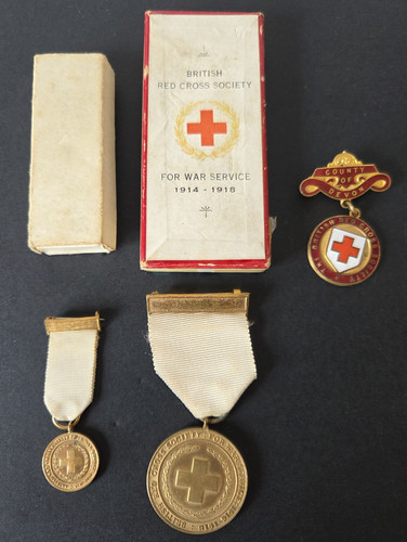 Wwi british red - red, cross
