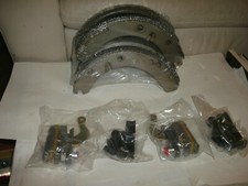 MGA NEW REAR BRAKE SHOE SET /