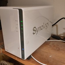 Synology DiskStation DS215j 2 Bay Desktop NAS + 2 x 2TB WD Red HDD 4TB  + cables