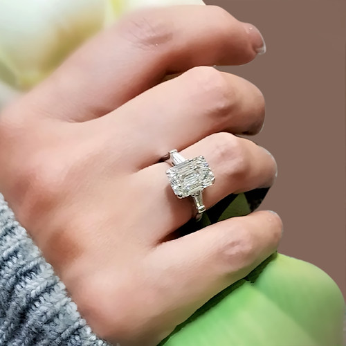 Gold diamond ring - , cut