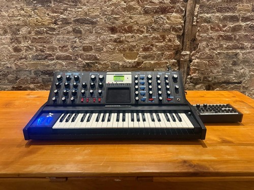 Moog minimoog voyager - moog,