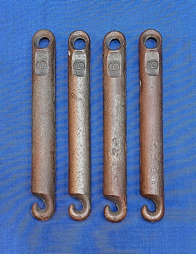 Set vintage pound - of, cast