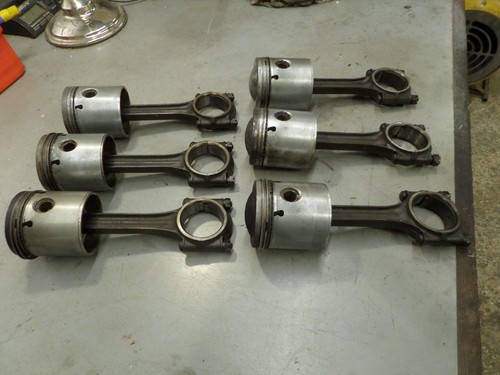 Jaguar pistons conrods - 3.8,