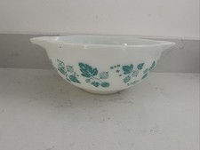 Vintage Pyrex gooseberry