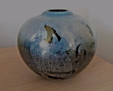 VINTAGE ISLE of WIGHT AZURENE GLOBE VASE  11 cm