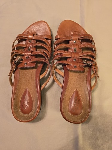 Clarks leather artisan - leather,