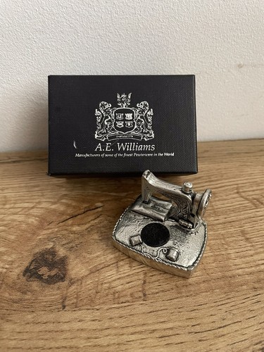 Williams english pewter - a, e