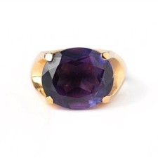 14k Gold Ring With  Synthetic  Colour Changing Sapphire Size M